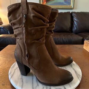 UGG Dayton Slouched Leather Boots